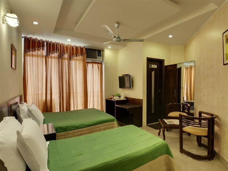 Hotel Maya 'New Delhi' Exterior photo