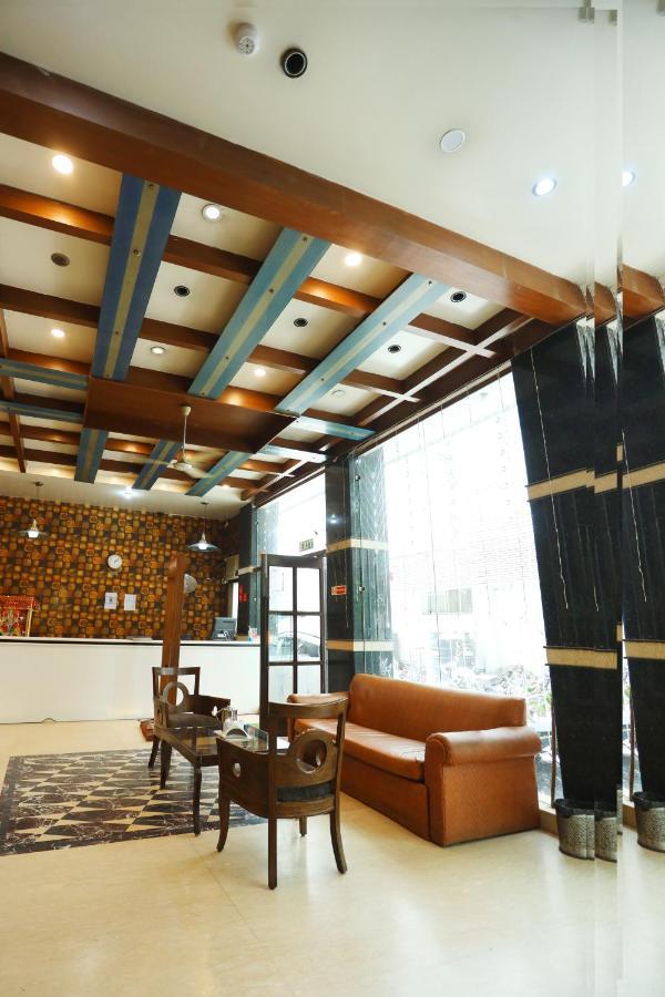 Hotel Maya 'New Delhi' Exterior photo