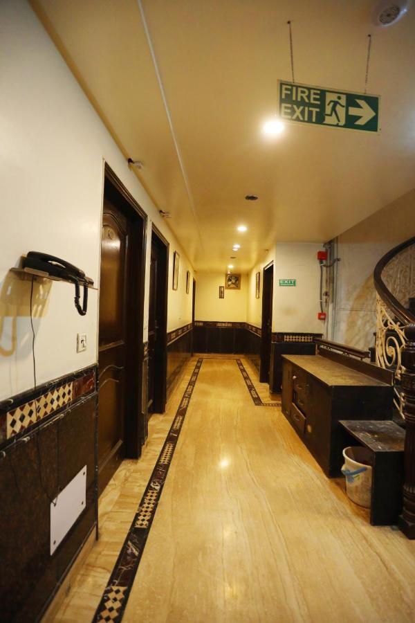 Hotel Maya 'New Delhi' Exterior photo