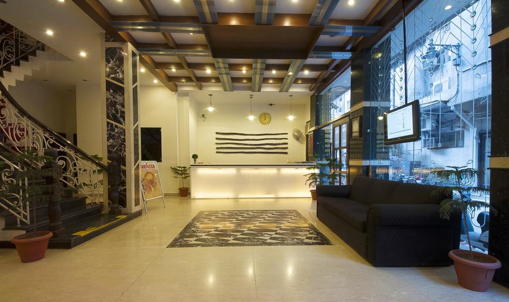 Hotel Maya 'New Delhi' Exterior photo
