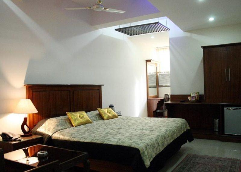 Hotel Maya 'New Delhi' Exterior photo