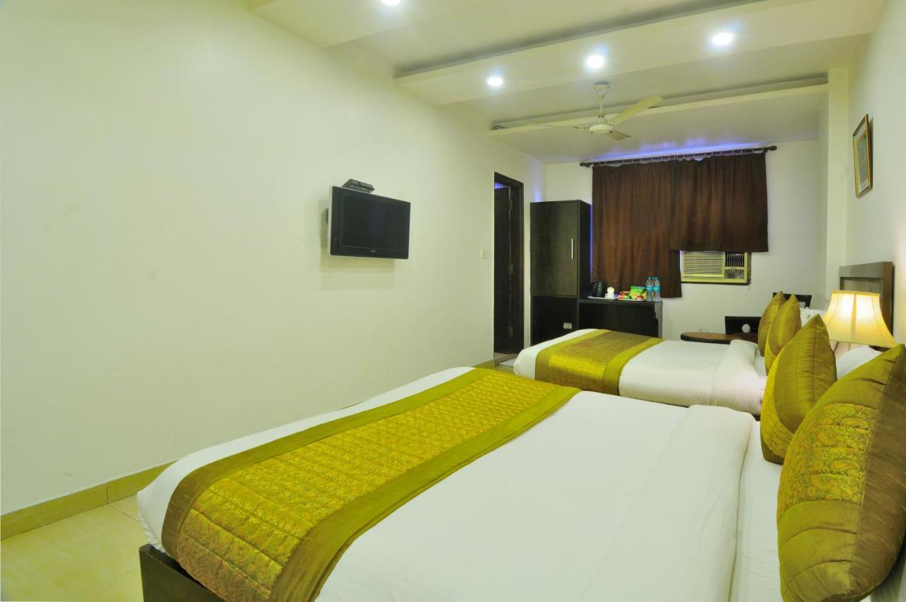 Hotel Maya 'New Delhi' Exterior photo