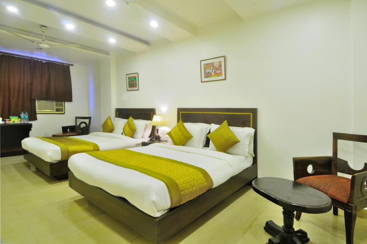 Hotel Maya 'New Delhi' Exterior photo