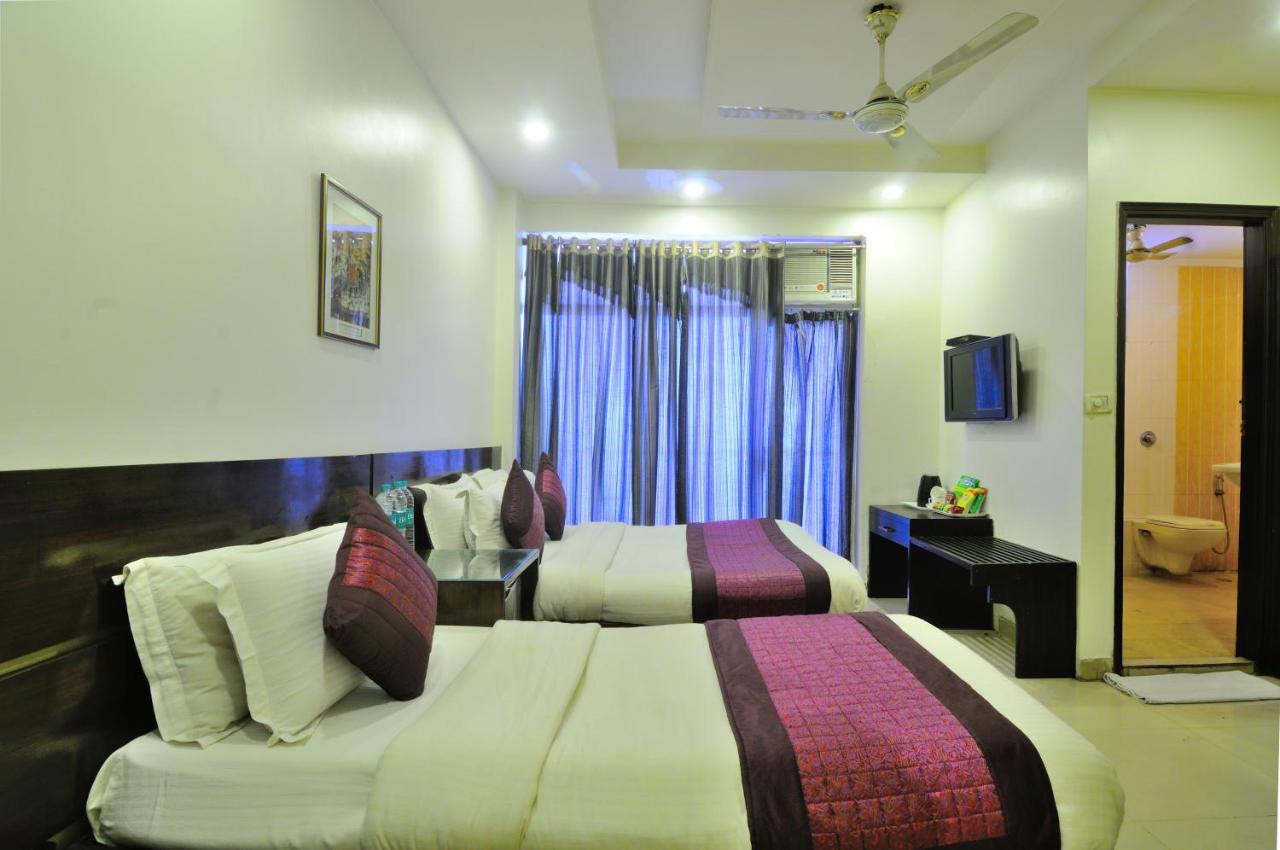 Hotel Maya 'New Delhi' Exterior photo